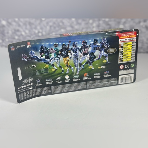 🌱 2014 McFarlane NFL Series 35 Johnny Manziel - New 6" Figure - Picture 2 of 2